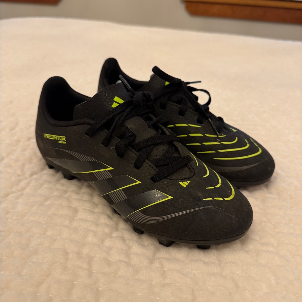 adidas Kids Predator Soccer Cleats - Black/Neon Yellow